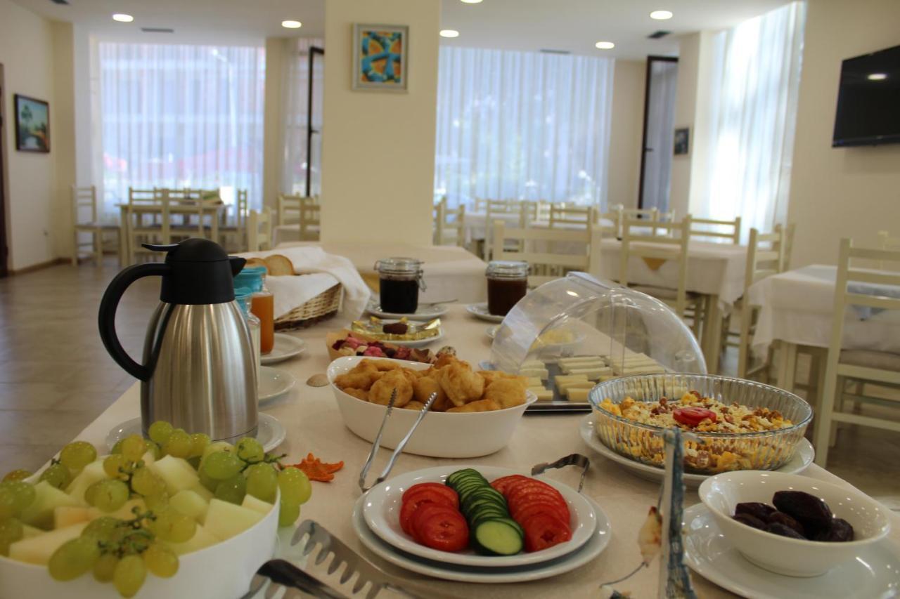 Hotel Villa Aljor Голем Екстериор снимка