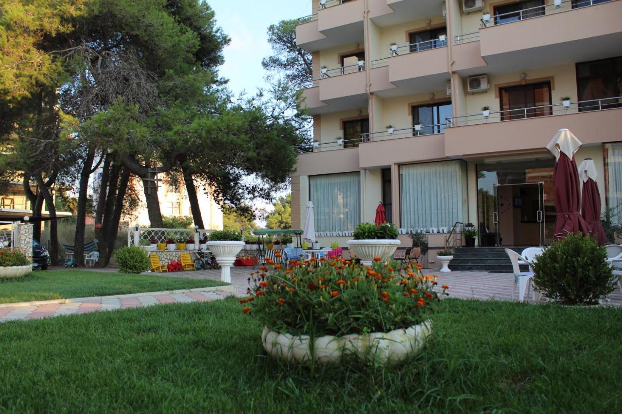 Hotel Villa Aljor Голем Екстериор снимка