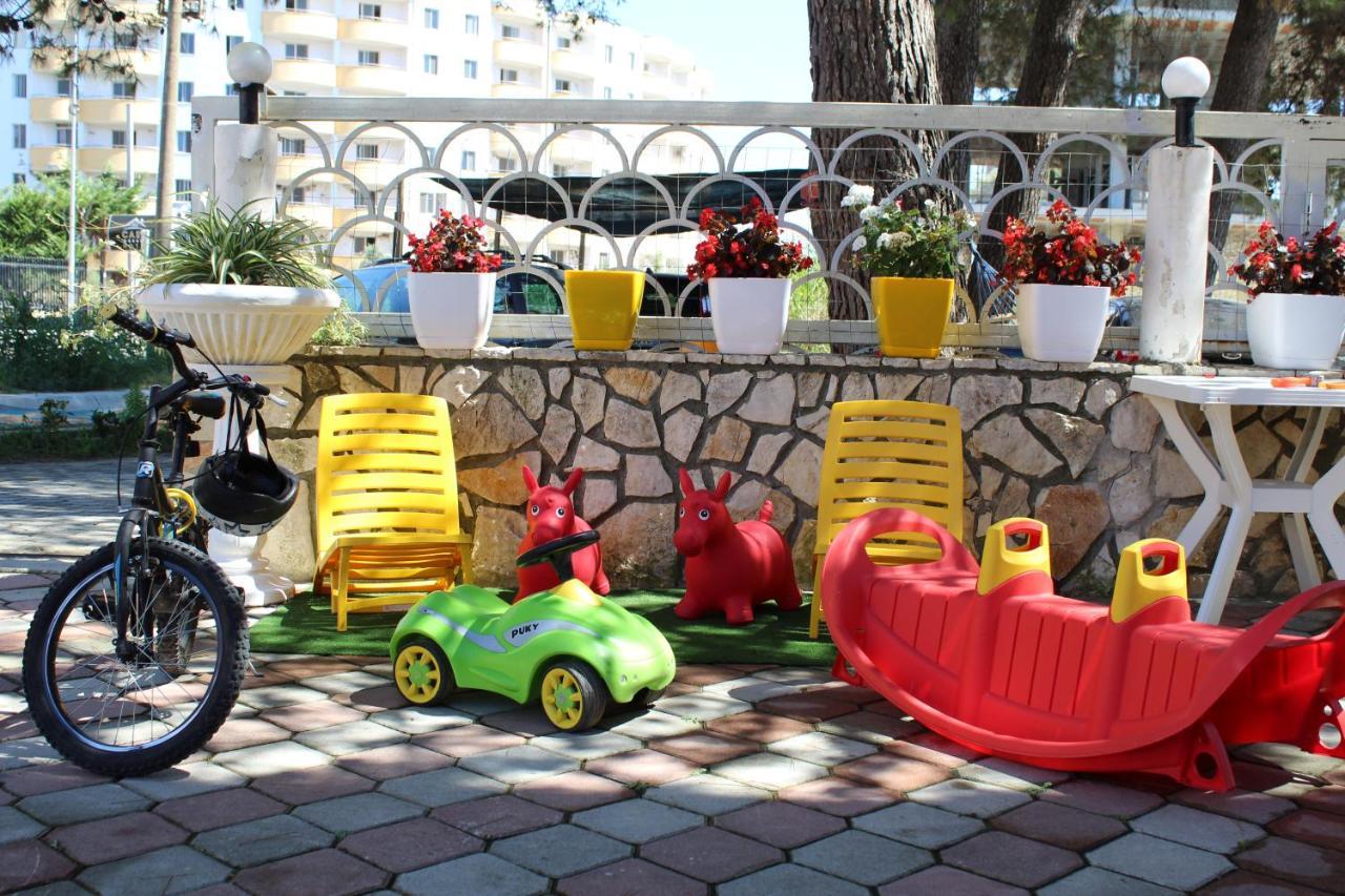 Hotel Villa Aljor Голем Екстериор снимка
