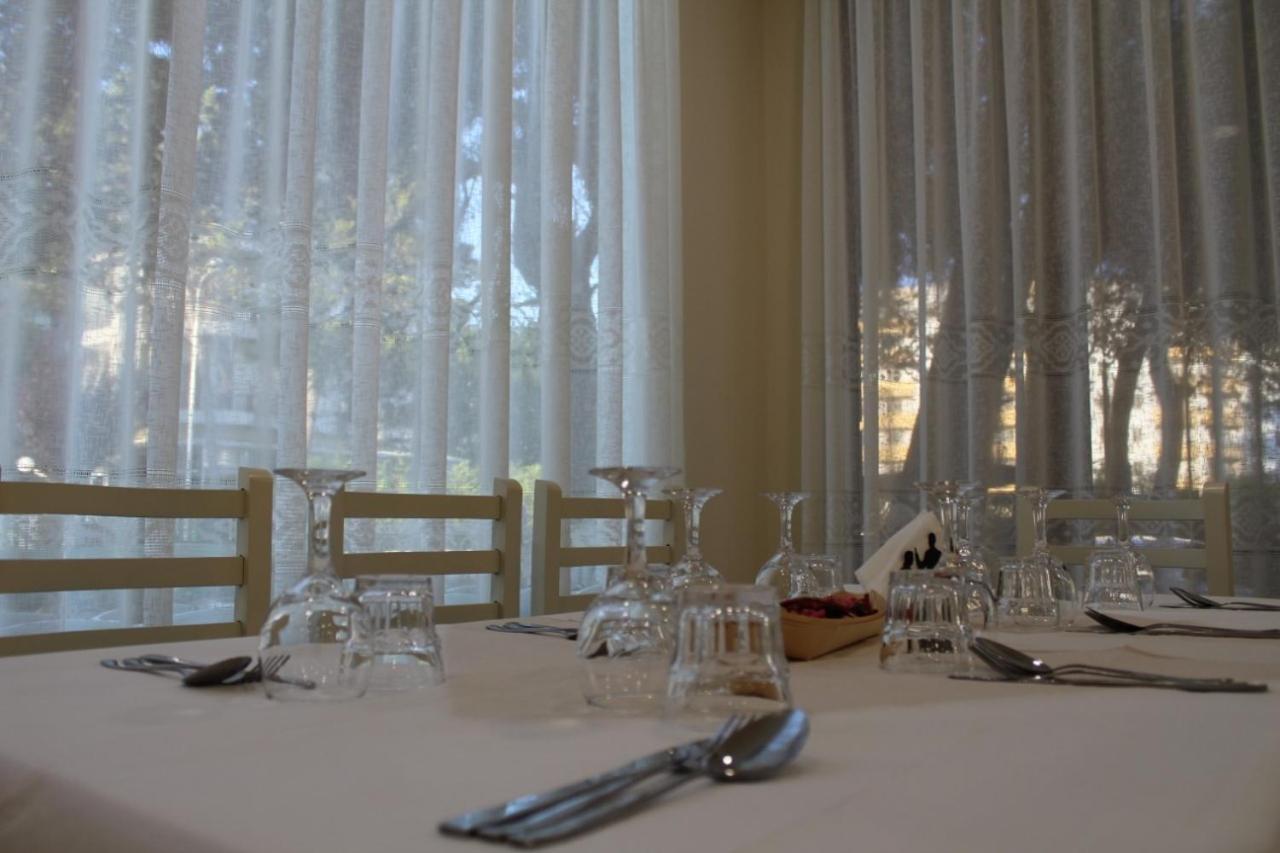 Hotel Villa Aljor Голем Екстериор снимка