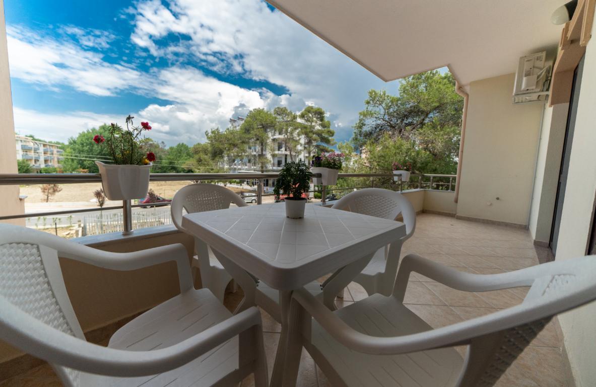 Hotel Villa Aljor Голем Екстериор снимка