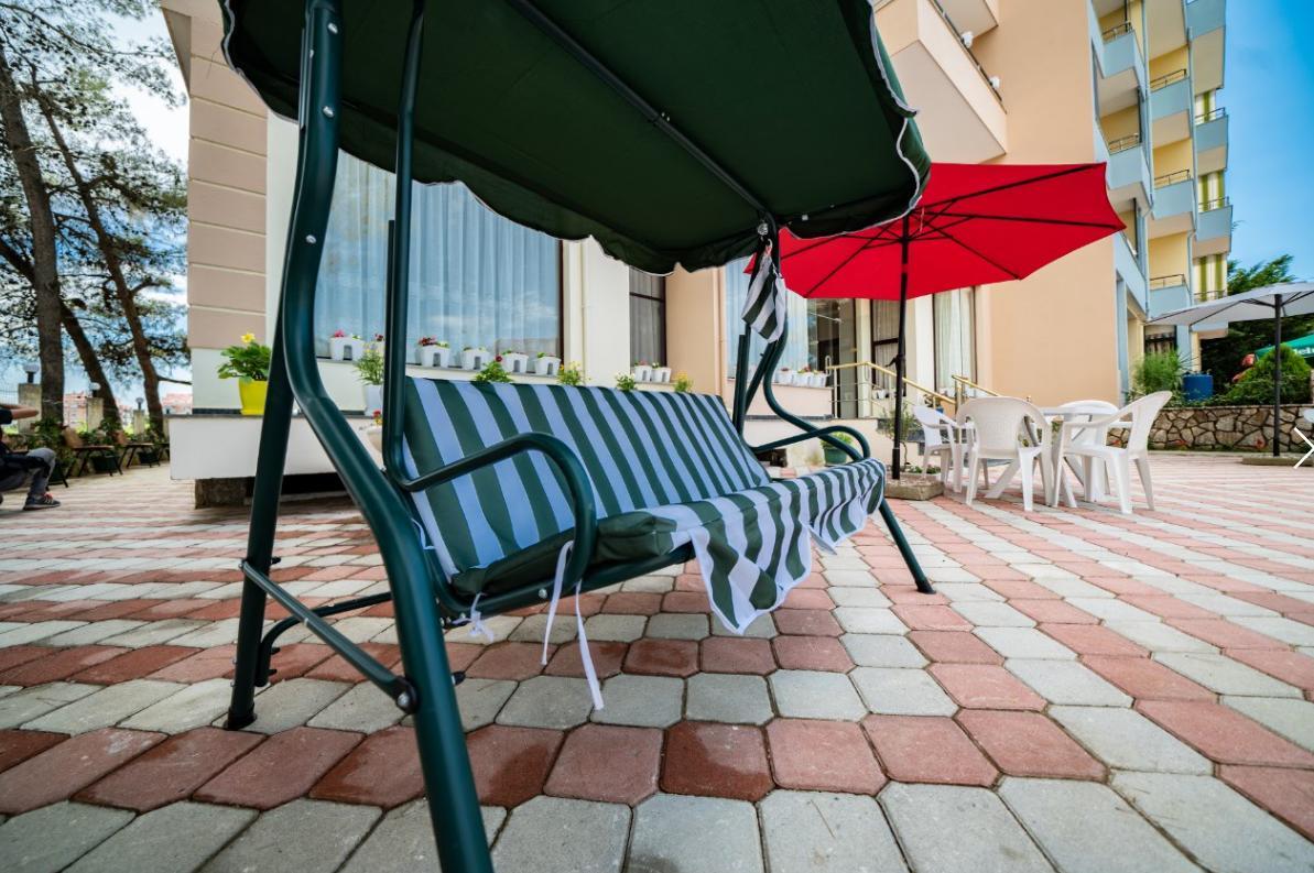 Hotel Villa Aljor Голем Екстериор снимка