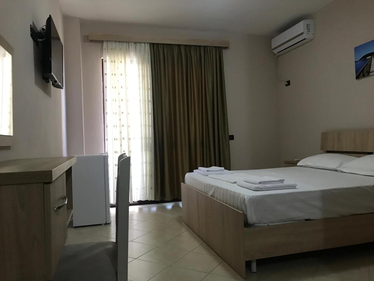 Hotel Villa Aljor Голем Екстериор снимка