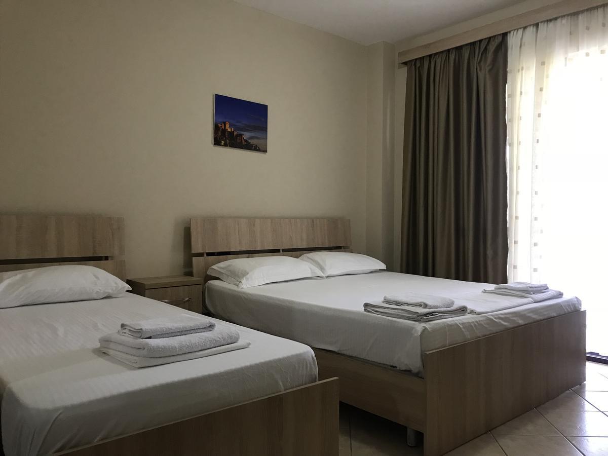 Hotel Villa Aljor Голем Екстериор снимка